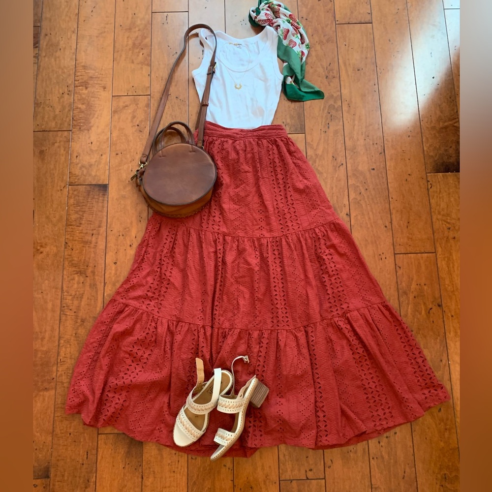 Chic Lace Maxi Skirt in Rich Red